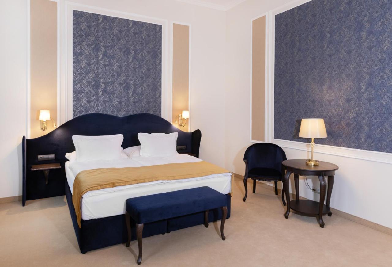 Boutique Hotel Gaia Kecskemet Exterior photo