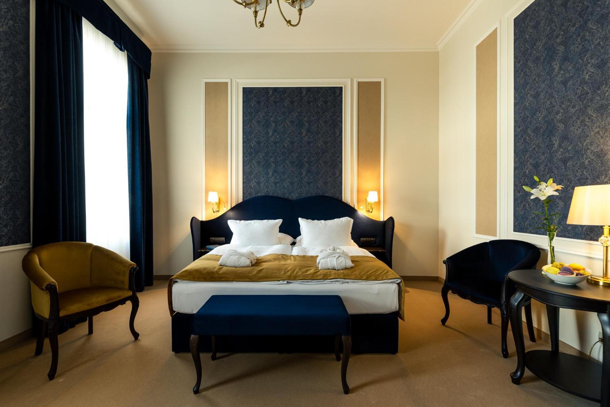Boutique Hotel Gaia Kecskemet Exterior photo